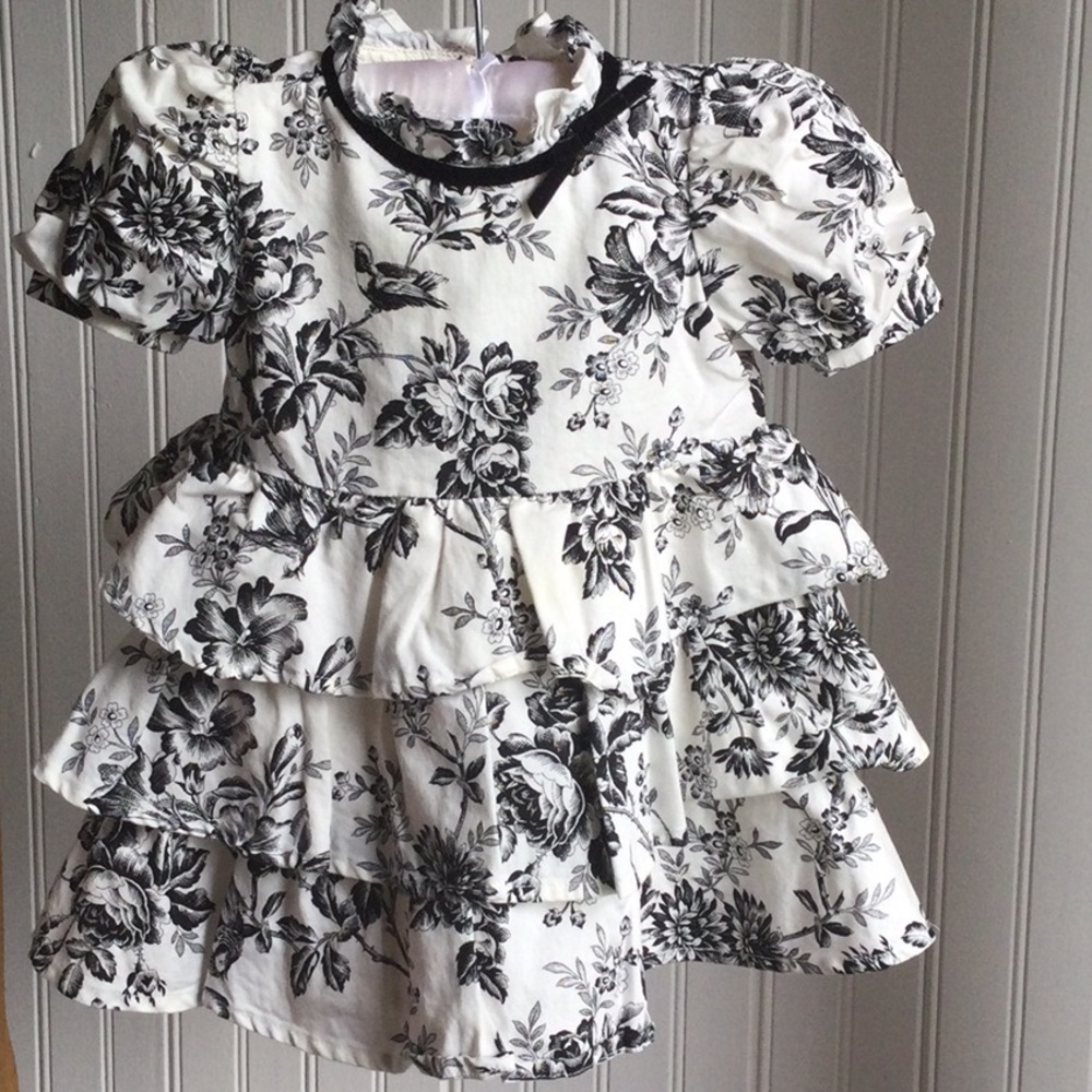 Janie and Jack black and white 6-12m